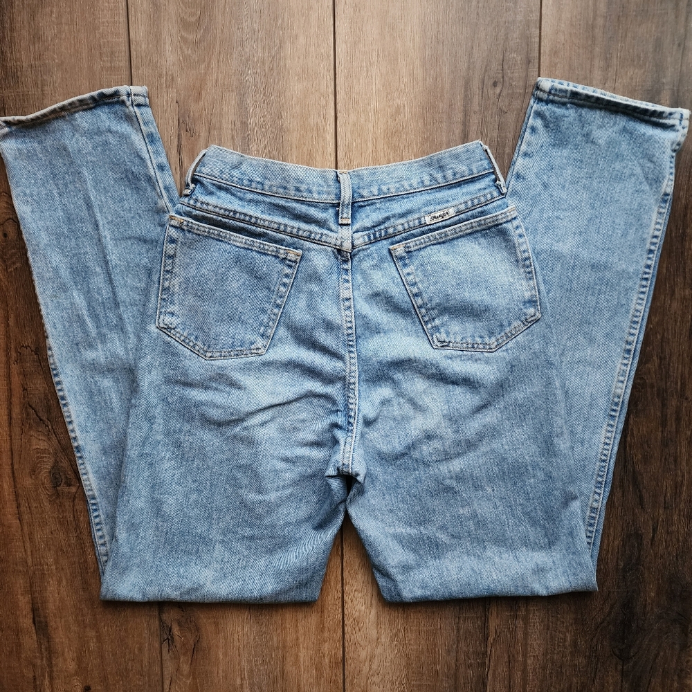 Vintage button fly high rise wranglers light wash size 26w32l tagged 9/10w 34l - Picture 11 of 12